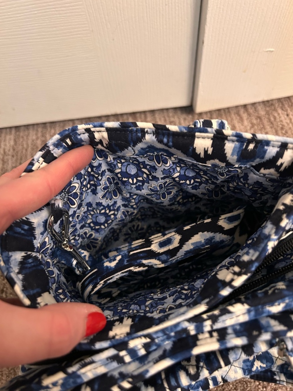 NWT Mini Multi-Compartment Crossbody Handbag | Ikat Island Pattern Vera Bradley - Picture 6 of 10